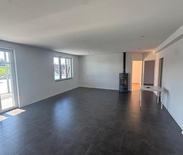 Helle und frisch renovierte 4.5-Zimmer-Wohnung – bereit für Ihr neues - Foto 1