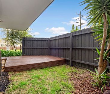 Location, Location! - Photo 4