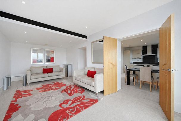 3 bedroom apartment to rent - Photo 1