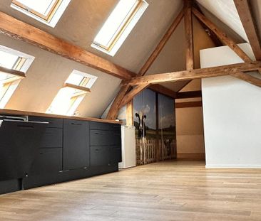 Dakappartement te huur in Rekem voor € 950 met 1 slaapkamer - Photo 1