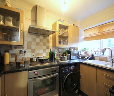 2 bedroom end of terrace house to rent - Photo 4