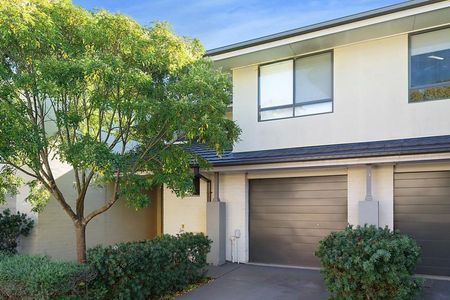 MODERN TOWNHOUSE IN QUIET COMPLEX - Photo 3