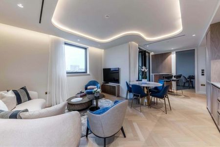 Fareham Street, W1F, London - Photo 2