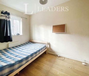 Drayton Street, Hulme, Manchester, M15 - Photo 2