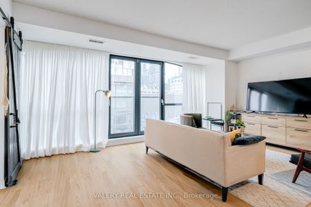 Phoebe on Queen Lofts 11 - Photo 5