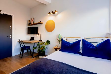 4 Bedroom 1 Bathroom - Flat 11 - Photo 4