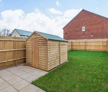 Trenchard Circle, Upper Heyford, OX25 - Photo 1