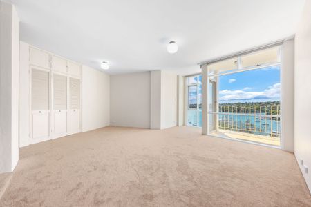 Harbourside Harmony with Panoramic Perfection - Photo 2