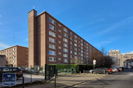 Location Appartement 4 pièces 70m² LILLE 59000 - Photo 2