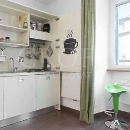 Trastevere: Furnished 1 Bedroom, lovely gated complex, excellent restored. Living-kitchen, bedroom, 2 baths, parquet, sunny, silent. Ref 1061 - Photo 5