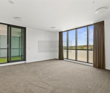 **DEPOSIT TAKEN** The Icon: Large One-Bedroom Apartment - Photo 1