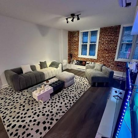 ONE MONTH RENT FREE DOWNTOWN LOFT MONTREAL - Photo 3