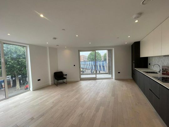 3 bedroom flat to rent - Photo 1