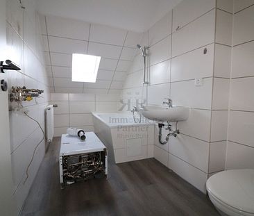 Ausgefallenes 1-Zimmer-Apartment im Dachgeschoss eines Mehrfamilienhauses! - Foto 1