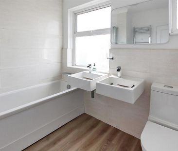 2 bedroom maisonette to rent - Photo 4