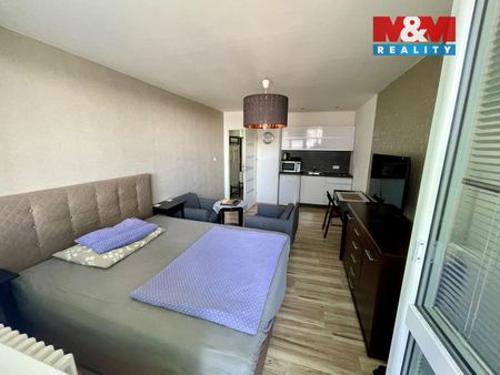 Pronájem bytu 1+kk a garsoniéry 28 m² - Fotografie 2