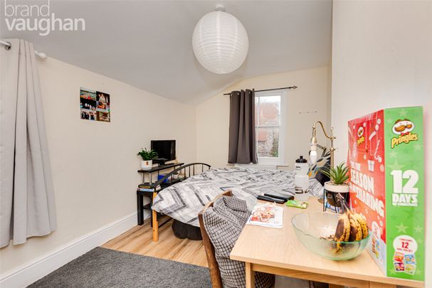 4 bedroom terraced house to rent - Photo 1