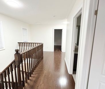 For Lease - 5 Andretti Crescent, Brampton, Ontario - Photo 5