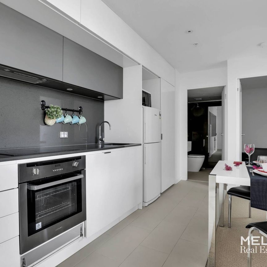 SWANSTON SQUARE 2-BEDROOM, 1 BATHROOM - FURNISHED APARTMENT - Photo 1