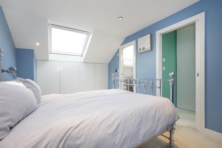 4 bedroom end of terrace house to rent - Photo 4