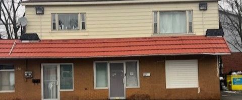 For Lease - 132 THOROLD Road, Welland, Ontario - Photo 1