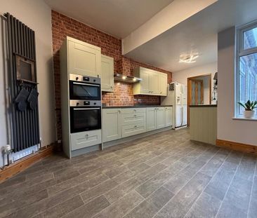 2 bedroom terraced house to rent - Photo 4