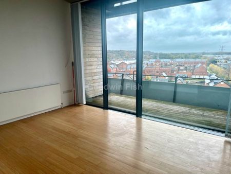 Woodfield Road, Altrincham - Photo 4