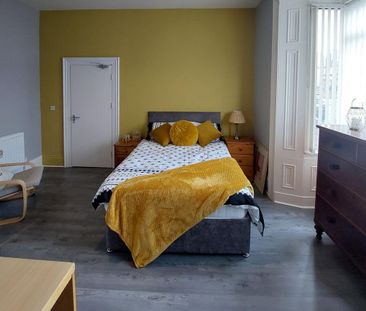1 bedroom in a house share to rent - Photo 1