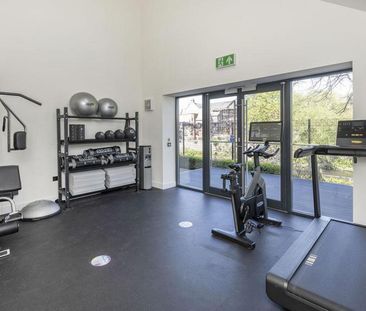 1 bedroom in a flat share to rent - Photo 6