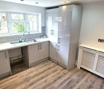 3 bedroom semi-detached house to rent - Photo 6