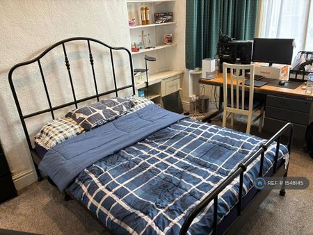 5 bedroom terraced house to rent - Photo 3