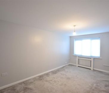 2 bedroom semi-detached house to rent - Photo 4