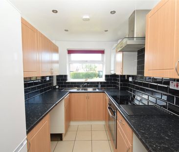 2 bed semi-detached bungalow to rent in Howes Road, Hunmanby, YO14 - Photo 6