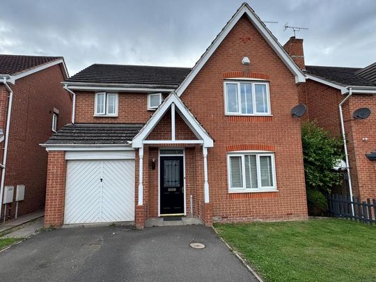 4 bedroom detached house to rent - Photo 1