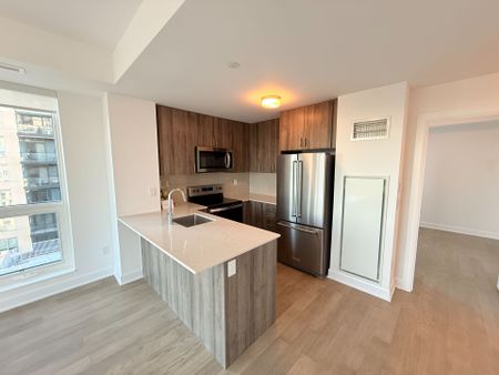 For Lease - 3240 William Coltson Avenue Unit# 1103, Oakville, Ontario - Photo 5