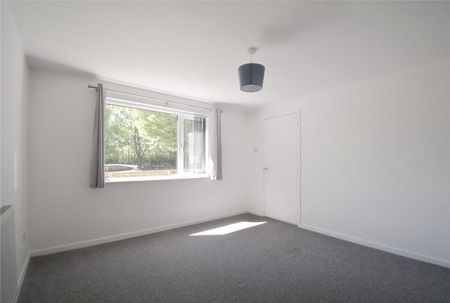 Well presented semi-detached 2/3 bedroom house to rent in Cambridge with excellent access to City centre, A14 & M11. GCH. Driveway parking. Unfurnished. - Photo 3