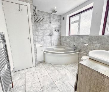 3 bedroom semi-detached house to rent - Photo 6