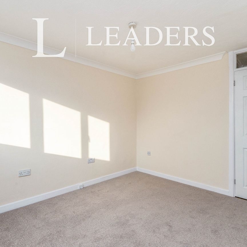 2 bedroom house to rent Blackthorn Walk, PO7 - Photo 1