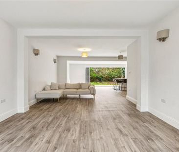 5 bedroom semi-detached house to rent - Photo 2