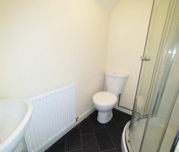 1 bedroom Flat To Let - Photo 4