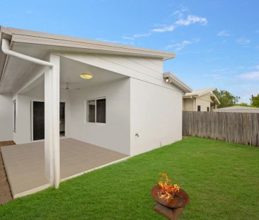 Private Parkside Living in Kalynda Chase - Photo 5