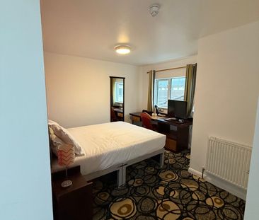 Room 203, SimplyStay Lincoln Road, Skegness, Lincolnshire, PE25 2EA - Photo 1