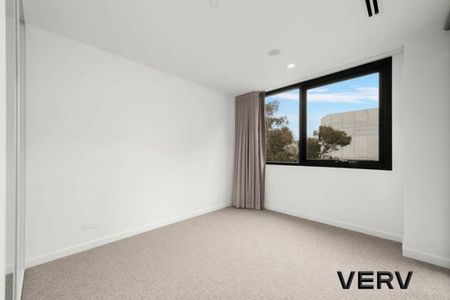 LUXURY APARTMENT IN THE HEART OF BRADDON - Photo 3