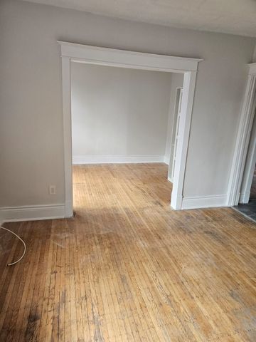 For Lease - 985 Main Street Unit# 6, Hamilton, Ontario - Photo 3