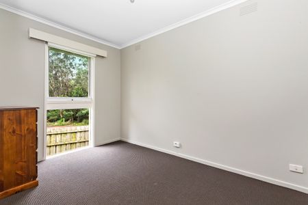 37 Lincoln Avenue, Mont Albert North VIC 3129 - House For Rent | Domain - Photo 5