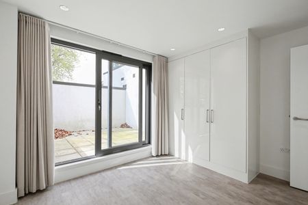 2 Bed Flat, Long St, E2 - Photo 4