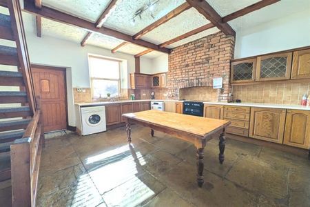 2 Bedroom Terraced To Let - Photo 3