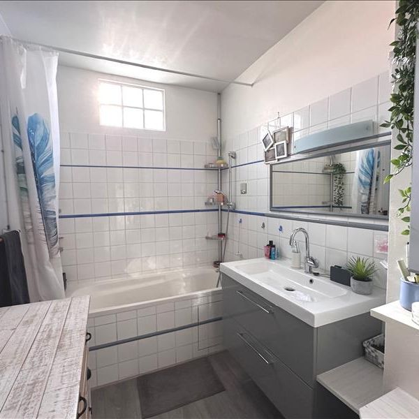 2 pièces - 51,89 m² - 5ème étage - Colocation non autorisée - Photo 1