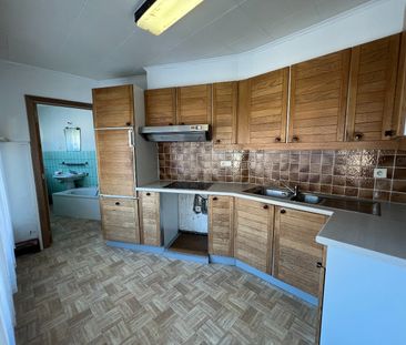 Bel-etage met 2 slaapkamers in centrum Lichtervelde - Foto 2