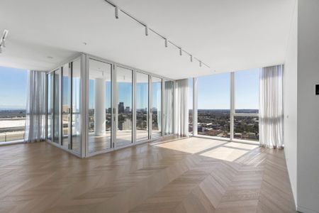 Luxury Four Bedroom Residence - Photo 4